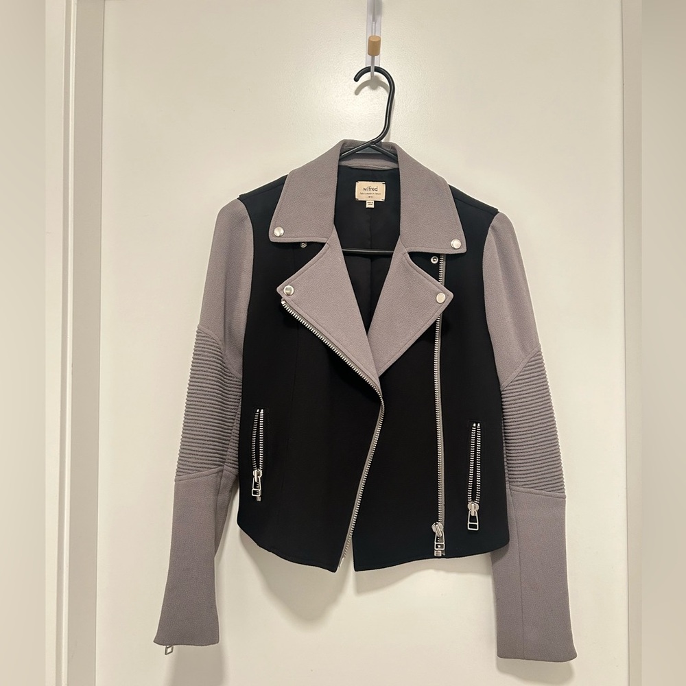 Aritzia Wilfred Crepe Moto Jacket